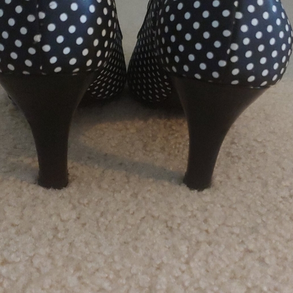 Polka Dot Life Strides - Picture 2 of 3